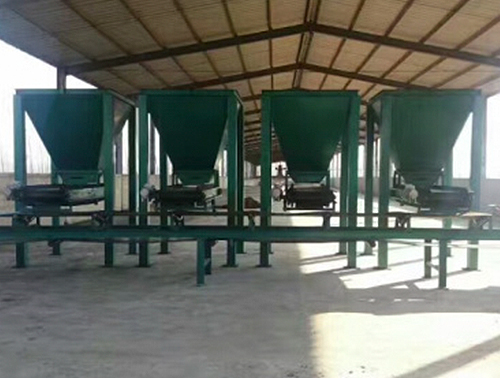 定量給料機(jī)、料倉及輸送機(jī)使用現(xiàn)場